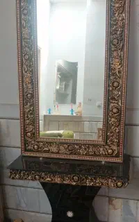 آینه قدی و میز