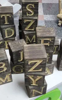 مکعب حروف انگلیسی چوبی