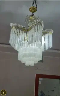 لوستر و ساعت ایستاده وویترین درحدنووتمیز