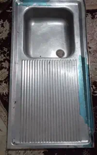 وسایل به حراج گذاشتم هرکسی لازم داشت بگه مزاحم نش