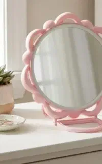 اینه کاملا نو رنگ سفید