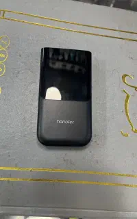 یک عدد گوشی تاشو