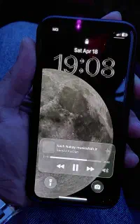 آیفون ۱۱ پرو رنگ نایاب iPhone 11 pro