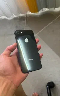 ایفون۸