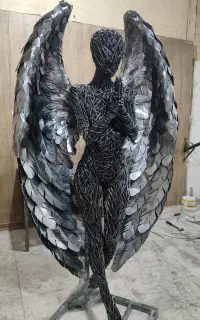مجسمه فلزی فرشته ، صورت ،بدنساز ،پرتره