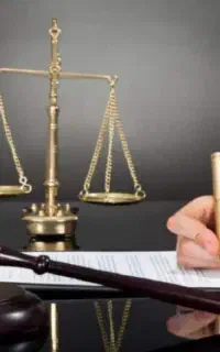 وکیل و مشاوره حقوقی