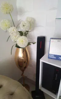 گلهای شیک و خارجی به همراه گلدان
