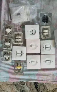 کلید پریز و قاب مهتابی