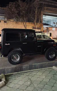 جیپ مدل ۱۳۷۵