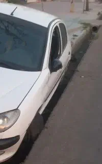 پژو 206تصادفی فقط چرخ جلو ضرب دیده