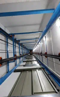 آسانسوراجرای آهن کشی درب وریل مکانیک و راه اندازی