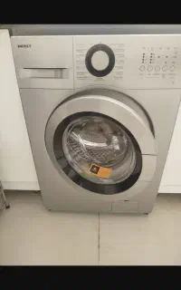 لباسشویی بست ۷کیلیویی رنگ بژ در حد نو