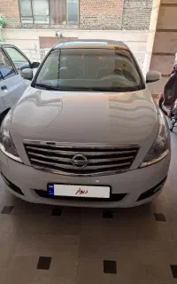 نیسان تینا