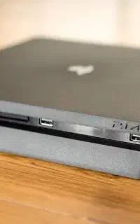 ps4 slim 1T