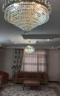 یک جفت لوستر رنگ ثابت
