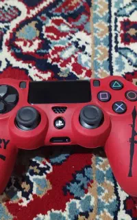 دسته پلی استیشن 4 معاوضه هم میشه با پلی استیشن 1