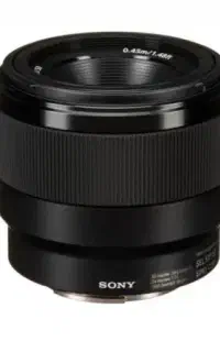 لنز سونی ۵۰ میلیمتری f1.8