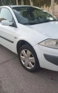 رنو مگان ۱۶۰۰ مدل ۹۰ بسیار تمیز