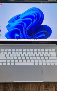 لپتاپ غولRazer Blade i7 OLEDگرافیکRTX5000 16GBلمسی