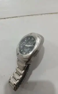 ساعت اوماکس قدیمی