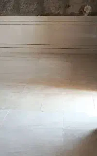 استاد کاشی و سرامیک کار و همچنین نمای ساده
