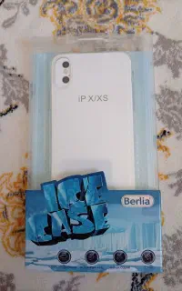 قاب شیشه‌ای آیفون xs هنوز باز نشده است