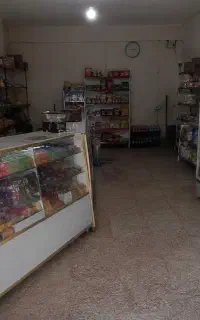تمام اجناس مغازه رو یجا میفروشم