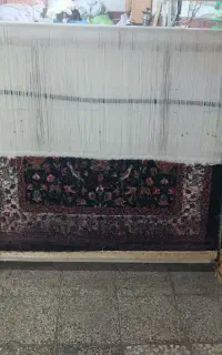 فرش ذرع و نیم نیمه کاره
