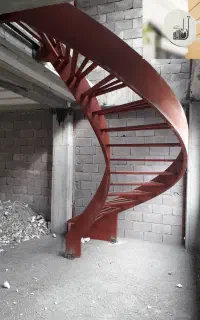 پله گرد و دوبلکس