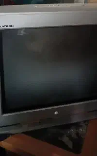 تلویزیون ال جی تمیز در حد نو فروشی