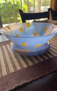 پنج عدد پیش دستی ویک عدد کاسه