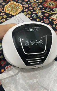 وسایل ناخن کاری نو و تمیز به همراه وسایل جانبیش