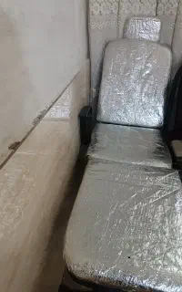 صندلی آرایشگاه زنانه تمیز