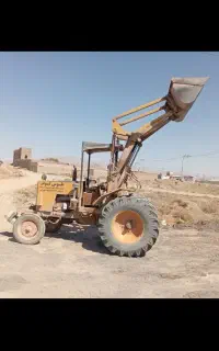 تراکتور بیل عقب
