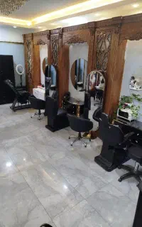 اجاره لاین در آرایشگاه زنانه
