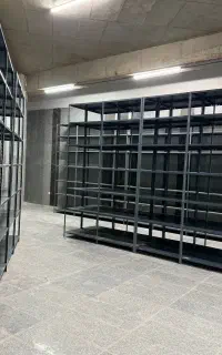 قفسه انباری