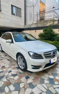 بنز C200 مدل 2009 بسیار تمیز