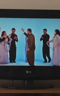 تلویزیون در حد نو سالم