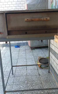 فر پیتزا سالم در حد نو با وسایلش