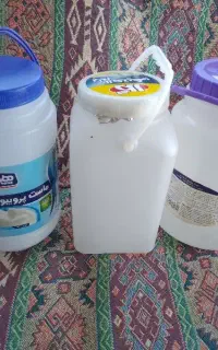 حدود‌چهل‌عدد‌دبه‌ماست