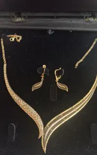 حدود ۶۰گرم طلا