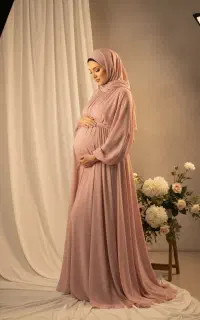 آتلیه تخصصی بارداری توسط خانم