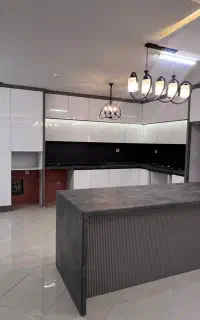 آپارتمان90متری/بازسازی کامل/2 نبش/نزدیک میدان بسیج