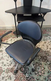 صندلی اداری چرخ‌دار