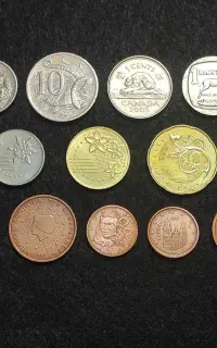 سکه های خوش رنگ و زیبای خارجی