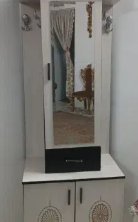 جاکفشی و جالباسی