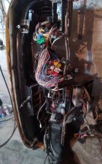 تعمیر و تعویض انواع سیم کشی.تنظیم موتور.‌