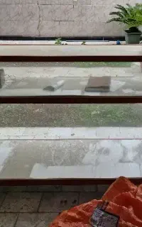 ویترین شیشه ای