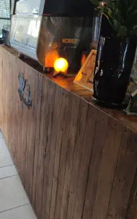 نیرو خانم برای کافه
