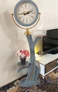 ساعت ایستاده در حد نو